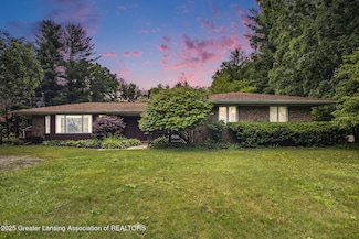 4825 Thurlby Rd, Mason, MI 48854