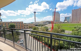 215 N Center Unit 301, San Antonio, TX 78202