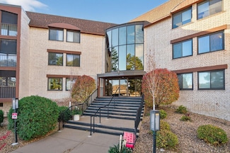 4710 58th Ave N Unit 202, Minneapolis, MN 55429