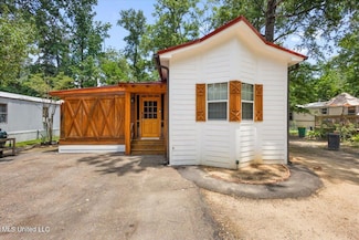 348 Lakeview Rd, Ridgeland, MS 39157