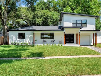 711 Essex Place, Orlando, FL 32803