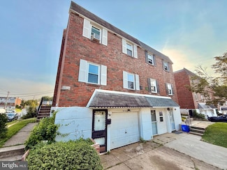 2630 Taunton St, Philadelphia, PA 19152
