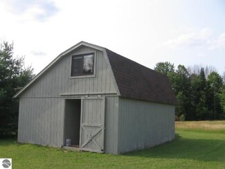 2365 Twin Lake Rd, Lupton, MI 48635