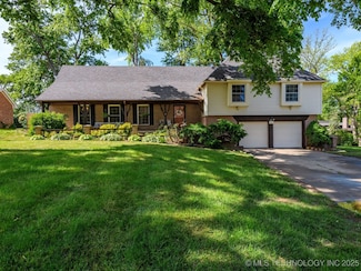 1811 Wayland Ct, Bartlesville, OK 74006
