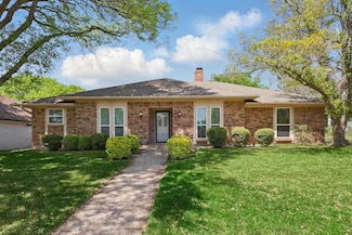 2213 Silver Holly Ln, Richardson, TX 75082