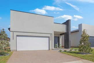 3916 Yoyis St, Laredo, TX 78046