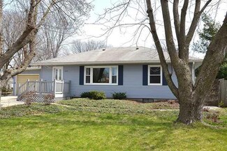 315 West St, van Meter, IA 50261