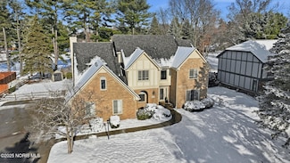 4944 Hunters Green Dr, Toledo, OH 43623