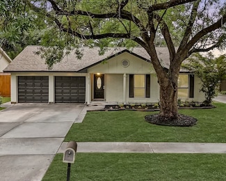 5730 Chrystell Ln, Houston, TX 77092
