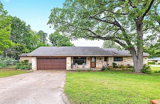 1730 W Hull St, Denison, TX 75020