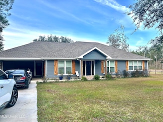 8537 Augusta Rd, Moss Point, MS 39562