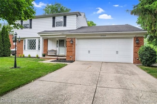 29320 Geraldine Ct, Farmington Hills, MI 48336