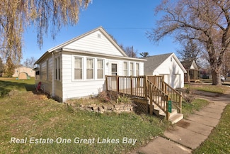 334 Main St, Sterling, MI 48659