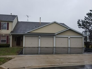 400 Woodview Cir Unit D, Elgin, IL 60120