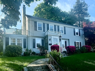 107 Rockland Rd, Fairfield, CT 06825
