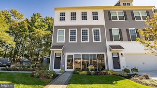 1106 Meadowlark Dr, Fogelsville, PA 18051