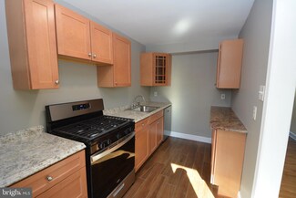 328 Westmont Dr, Darby, PA 19023