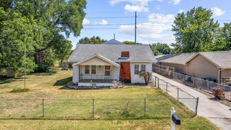607 W 45th St N, Wichita, KS 67204