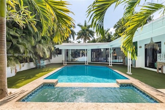 301 NE 115th St, Miami, FL 33161