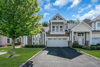 69101 Spruce Pond Cir Unit 69101, Plainview, NY 11803
