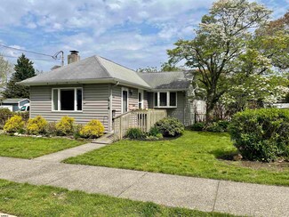 616 3rd St, Somers Point, NJ 08244