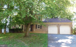19 Tall Oaks Dr, Hockessin, DE 19707