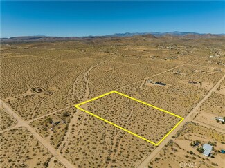 56300 Encantado Rd, Johnson Valley, CA 92285