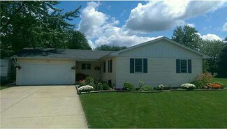 502 Oakwood Ln, Delta, OH 43515