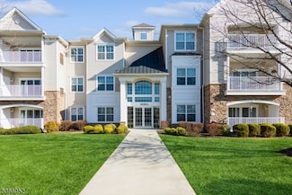 8202 Westover Way, Somerset, NJ 08873