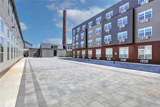 327 Pine St Unit 1002, Pawtucket, RI 02860