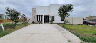 102 Cutleaf Ct, Laredo, TX 78046