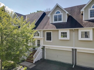 17145 Sandy Ln, Minnetonka, MN 55345
