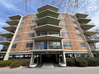 333 N Lake Rd Unit 507, Oconomowoc, WI 53066