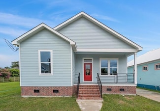 1908 Benjamin St, Arabi, LA 70032