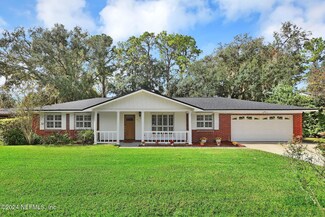 960 Grape Ln, Saint Johns, FL 32259