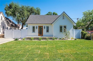 1951 Wagner St, Pasadena, CA 91107