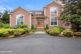 186 Riverwood Dr, Toms River, NJ 08755