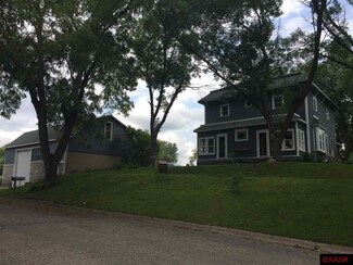134 N Henry St, Elmore, MN 56027