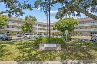 2440 World Parkway Blvd Unit 52, Clearwater, FL 33763
