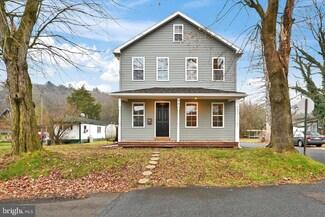 95 Wideawake St, Pine Grove, PA 17963