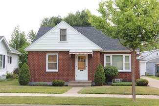 1113 S 9th Ave, Wausau, WI 54401