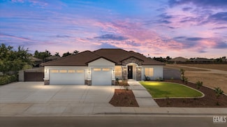 205 Goertzen Ave, Shafter, CA 93263