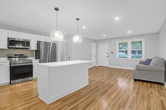 1873 Hazelwood Dr, Charleston, SC 29407