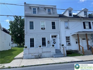 924 W Berwick St, Easton, PA 18042