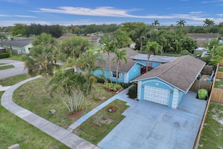 10290 Carmen Ln, Royal Palm Beach, FL 33411