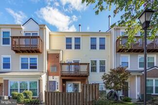 12570 Kempston Ln, Woodbridge, VA 22192