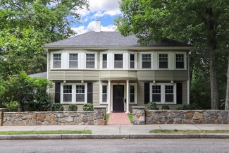 583 Chestnut St, Waban, MA 02468