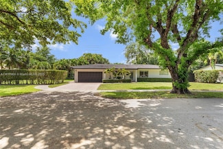 6301 Lake Geneva Rd, Hialeah, FL 33014
