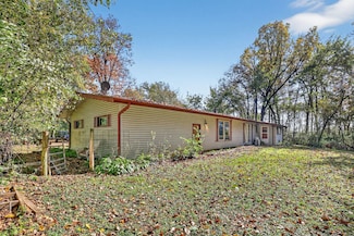 21364 Burr Oak Rd, Harvard, IL 60033