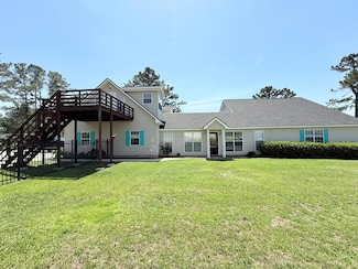 434 Island Dr, Douglas, GA 31535
